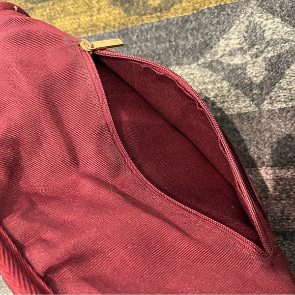 CC Black Quilted Leather Waist Bag - Picture 10 of 11